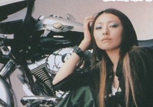 松雪泰子の趣味はバイクでツーリング？